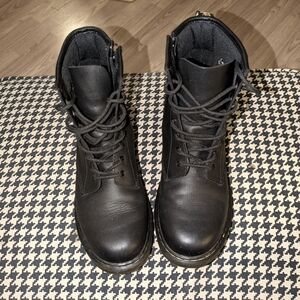 Dr Martens youth 6, laced with zippered side